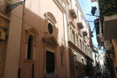 Bari, in vendita Palazzo Diana e la chiesa di San Bartolomeo: verranno trasformati in b&b